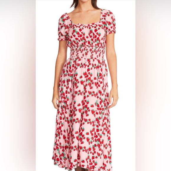 Betsey Johnson Dresses & Skirts - Betsey Johnson Strawberry Fields Print Challis Pink Pearl Blush Lined Midi Dress